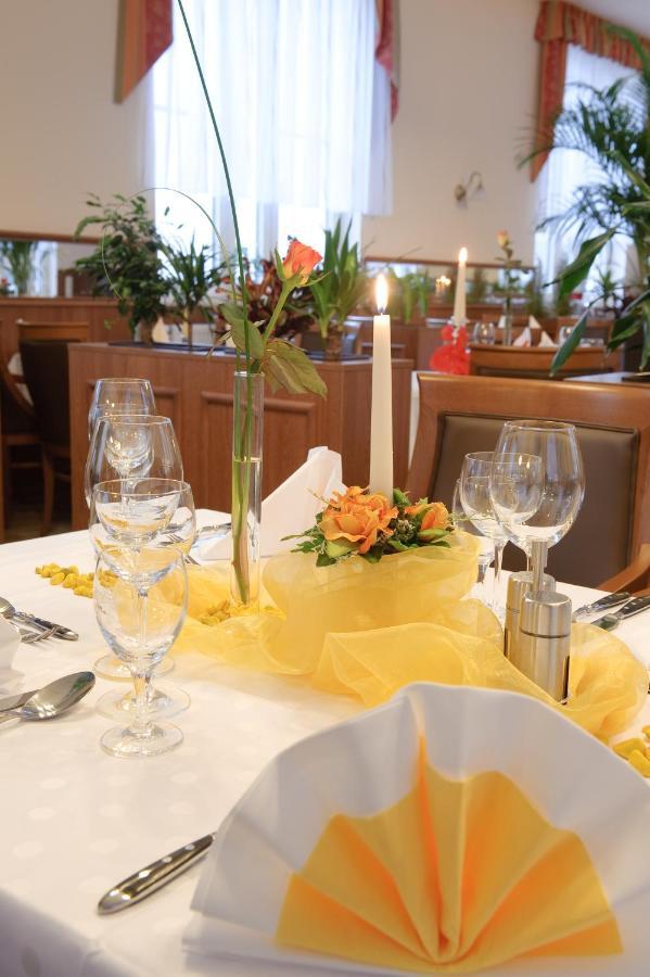 Stadthotel Stern Wißmar エクステリア 写真