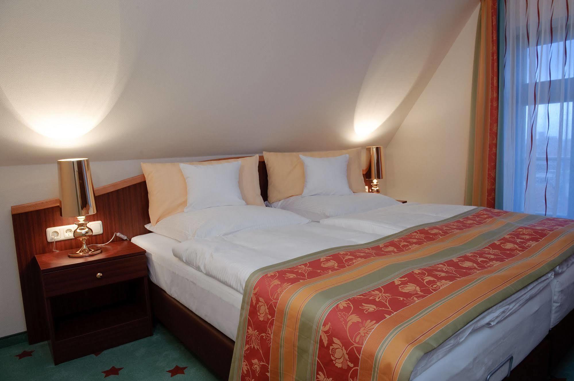 Stadthotel Stern Wißmar エクステリア 写真