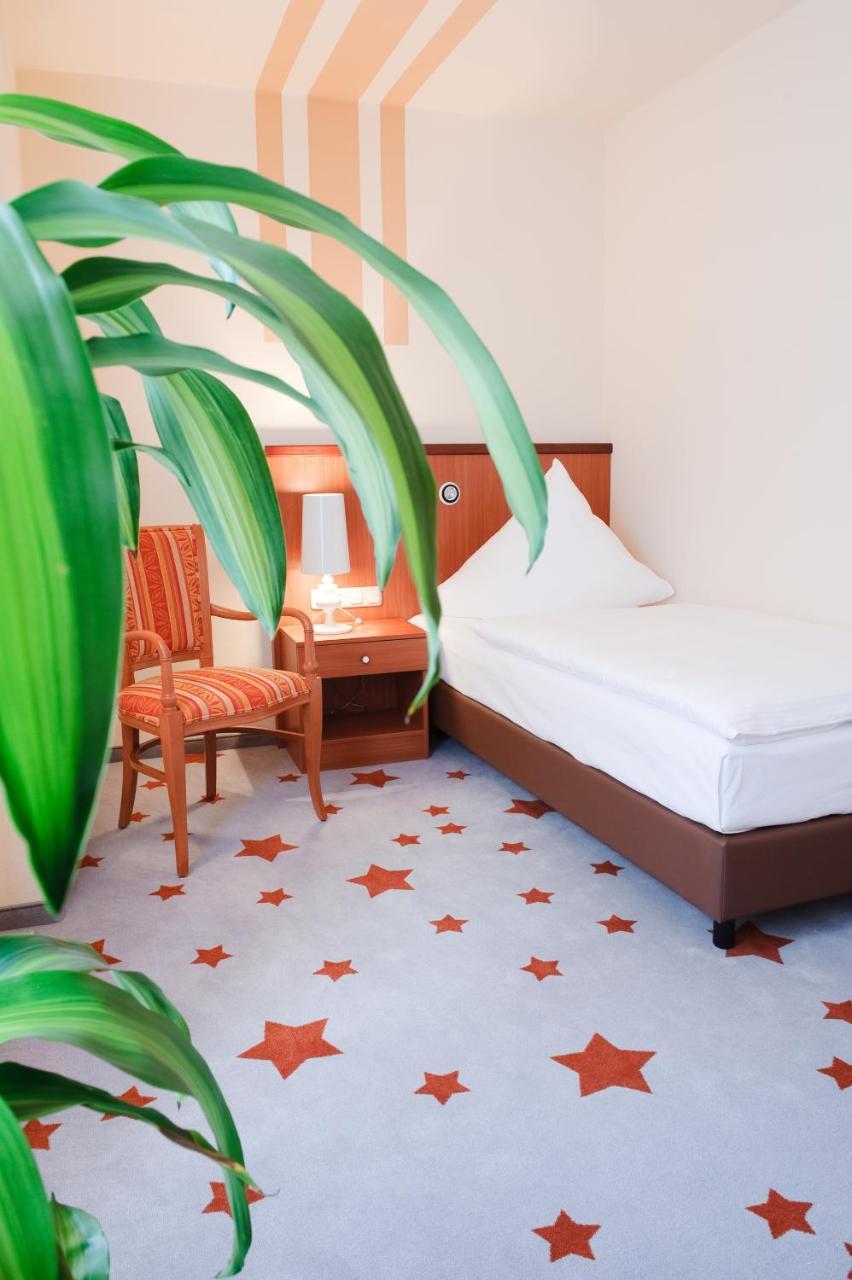 Stadthotel Stern Wißmar エクステリア 写真